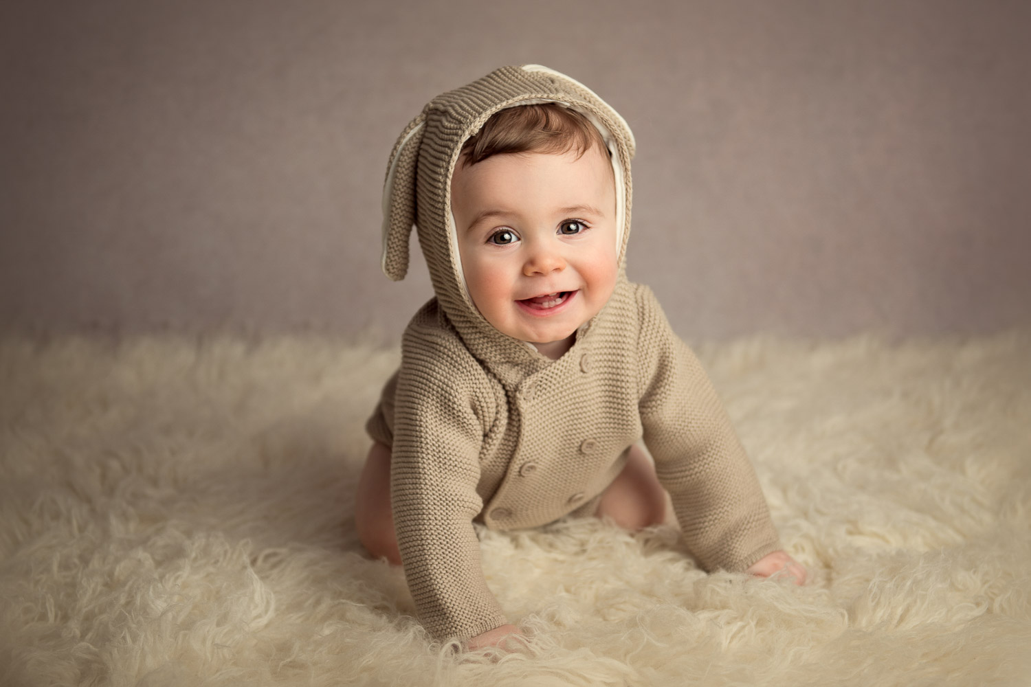 baby in bunny suit by siobhan kelly photography