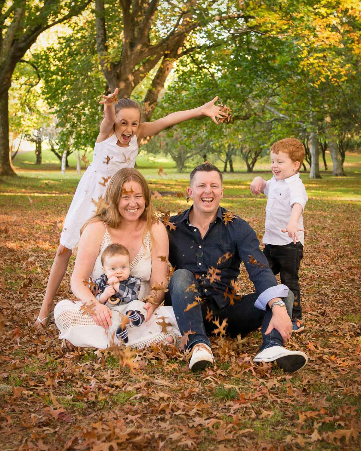 family photography in park by auckland photographer siobhan kelly photography