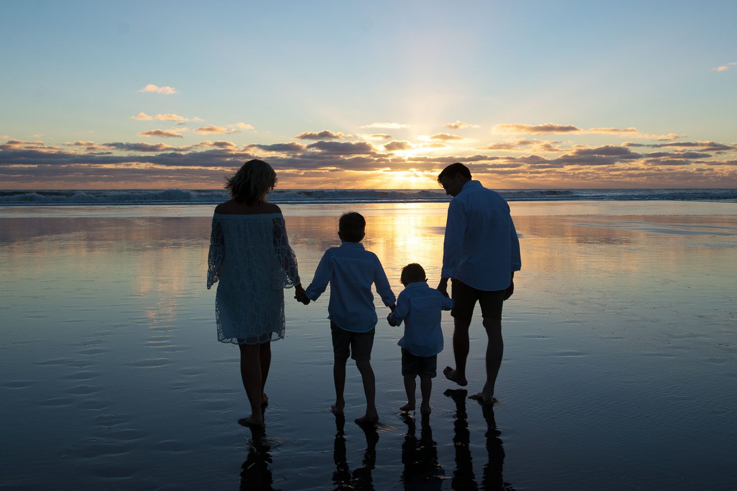 Auckland Family Photography 26 family photography at beach by siobhan kelly photography