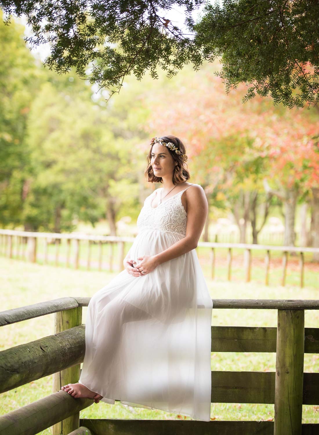 backless white lace dress by maternity photographer siobhan kelly