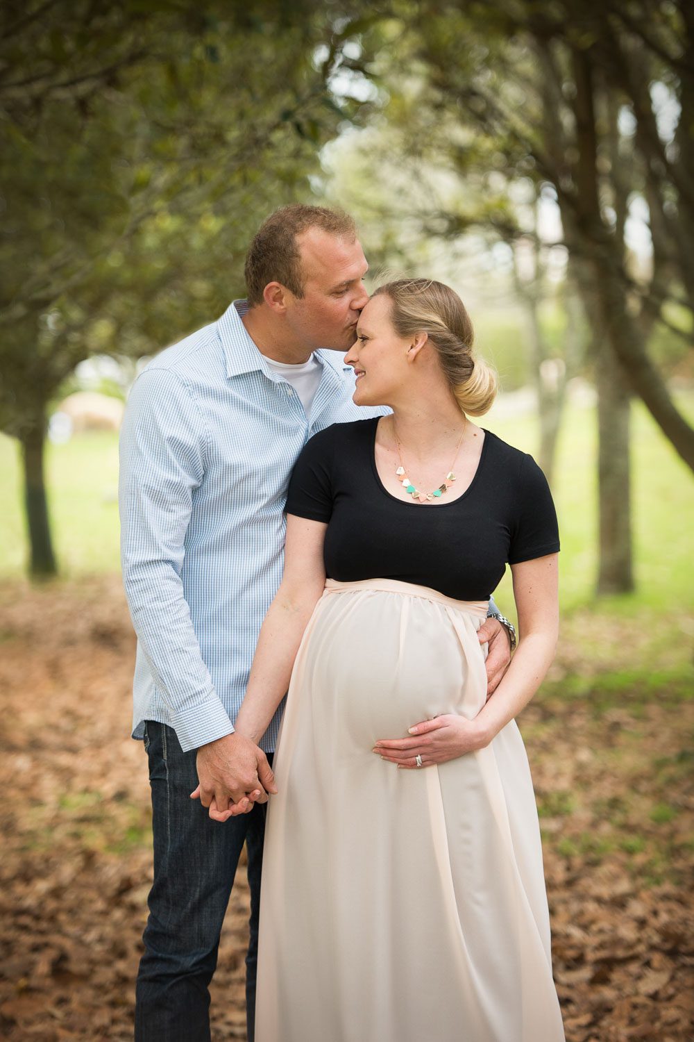 Auckland Maternity Photography 30 pregnant woman and partner by siobhan kelly photography