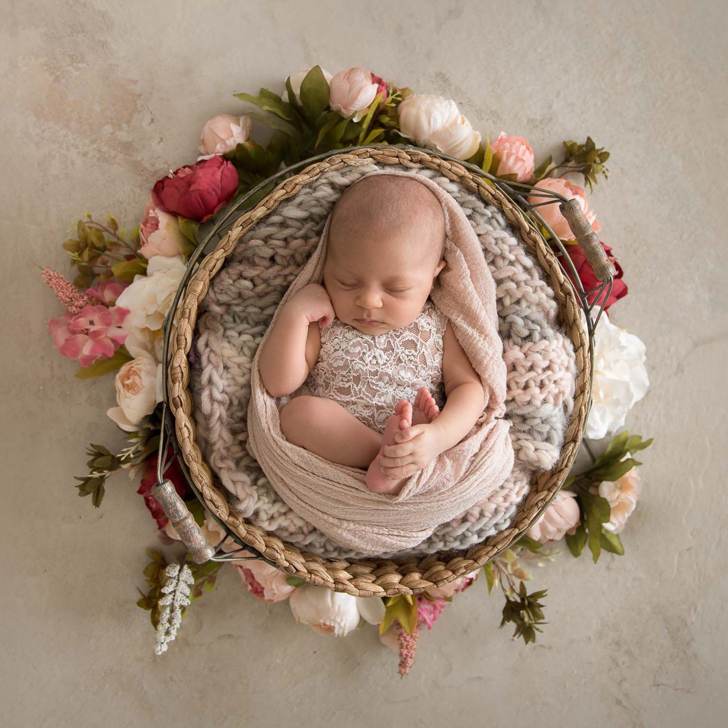newborn photographby auckland photographer Siobhan Kelly