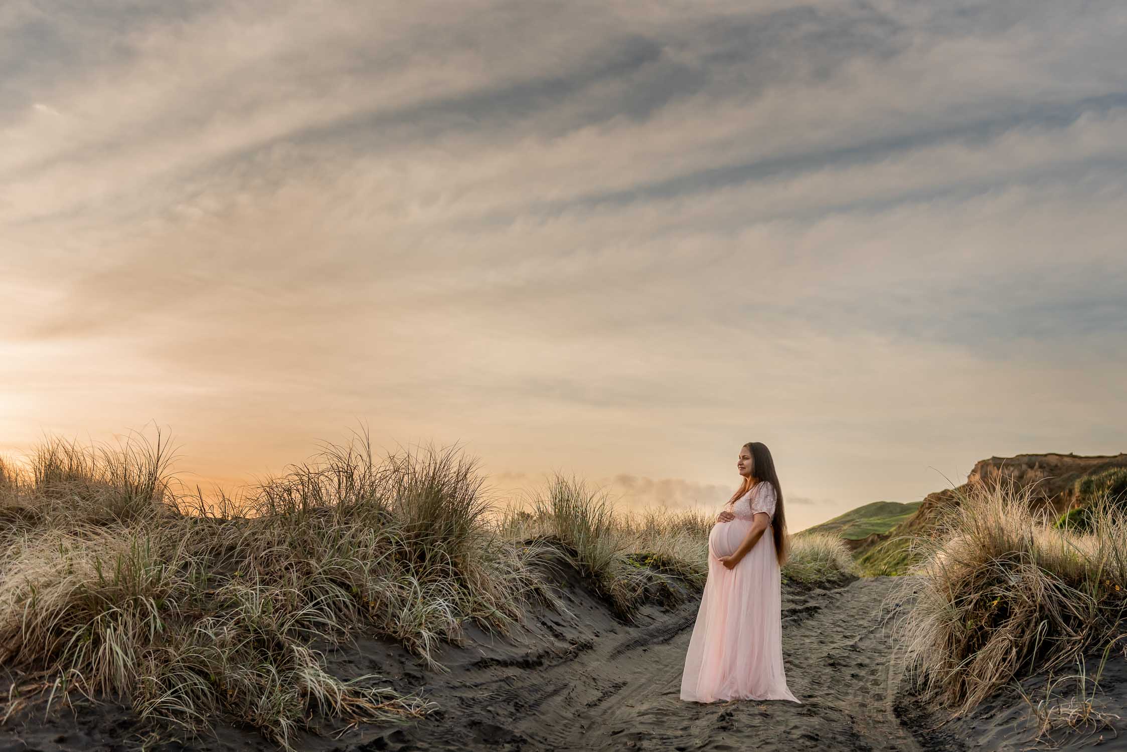 Auckland Maternity Photography 35 sunset maternity photography by siobhan kelly photography
