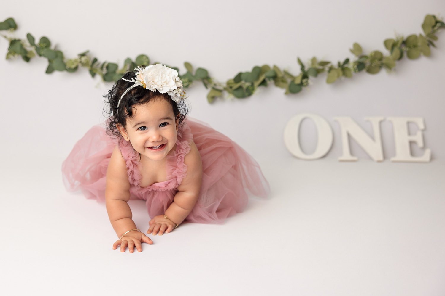 Auckland Cake Smash Photography 20 baby girl cake smash photos Suckland