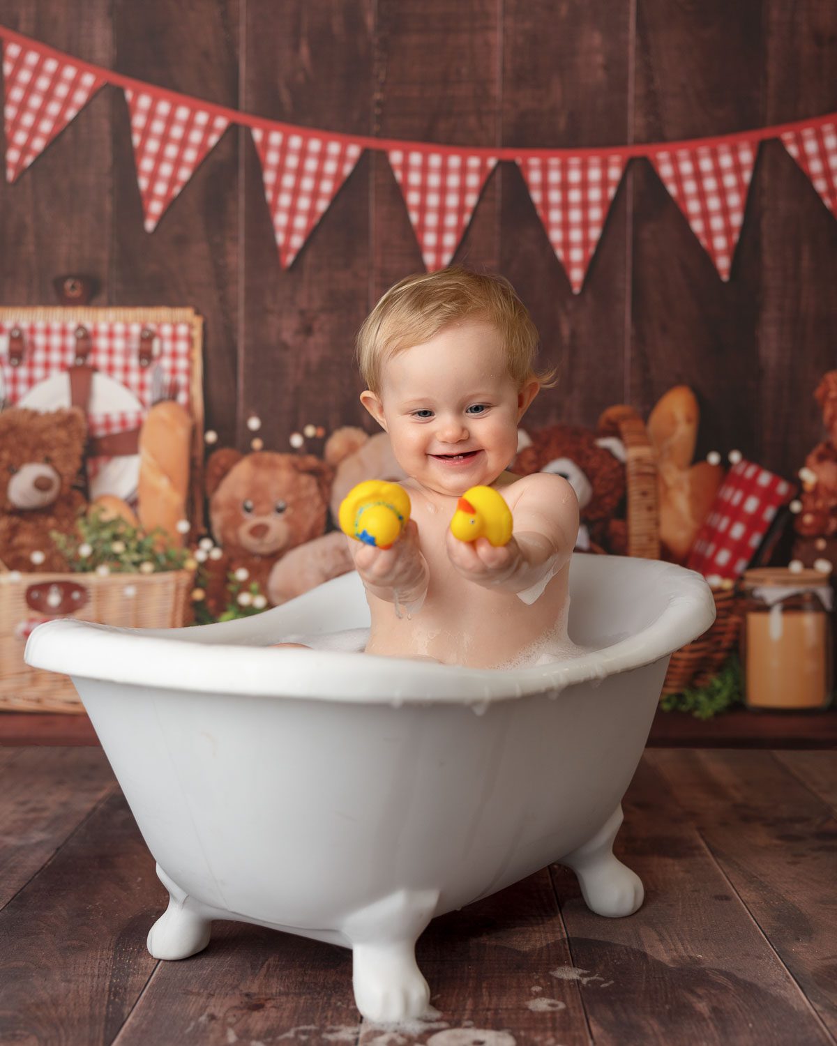Auckland Cake Smash Photography 23 baby girl cake smash photography Suckland