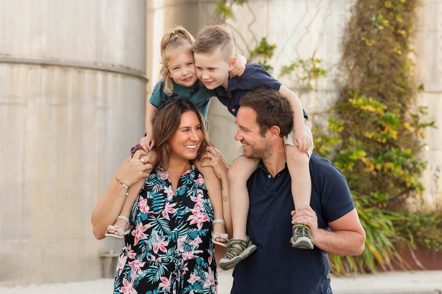 family in auckland by family photographer siobhan kelly