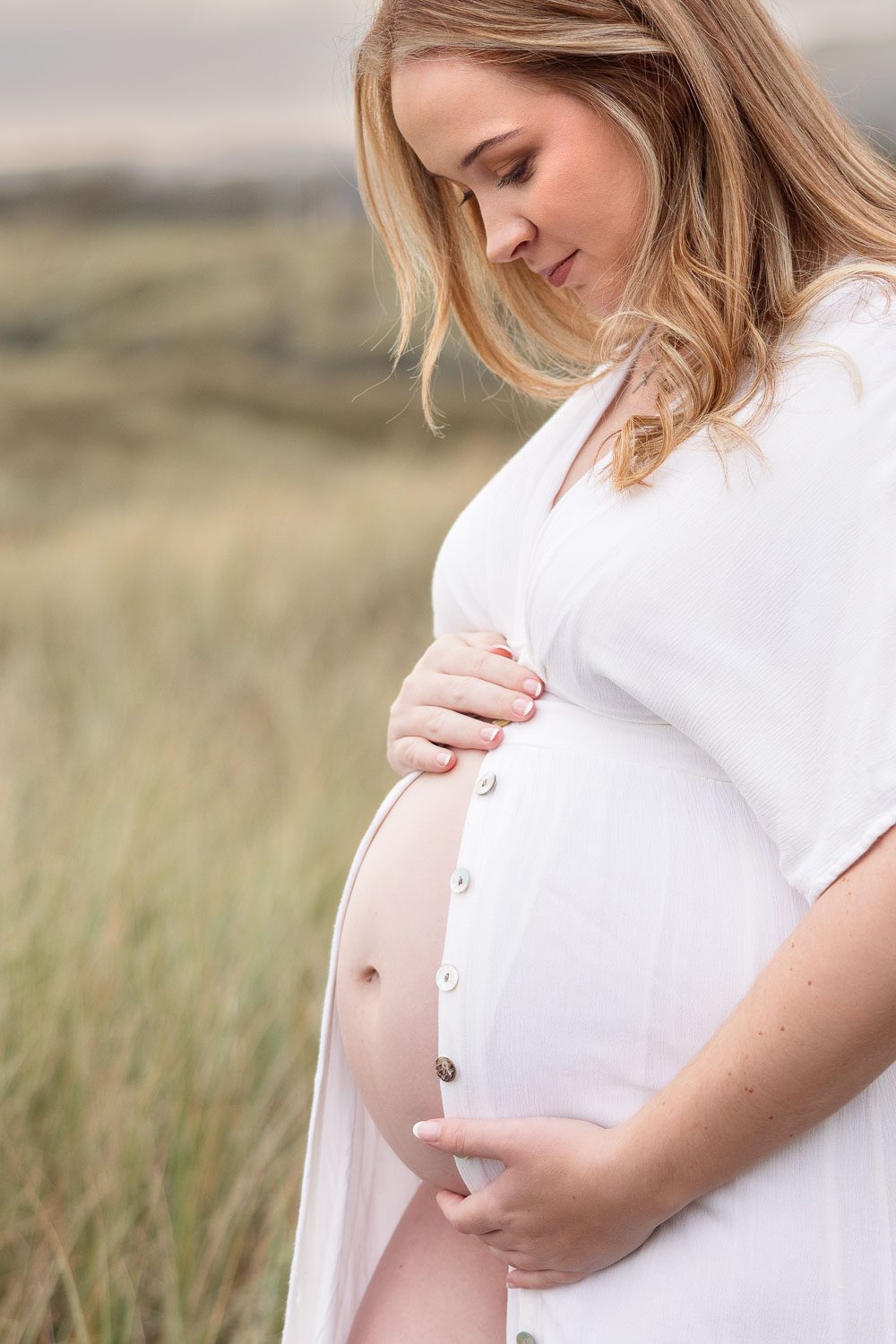 Auckland Maternity Photography 8 pregnant woman by siobhan kelly photography