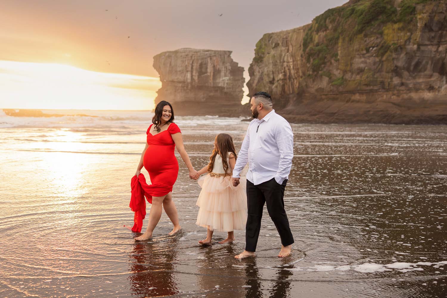 maternity photo by family photographer siobhan kelly