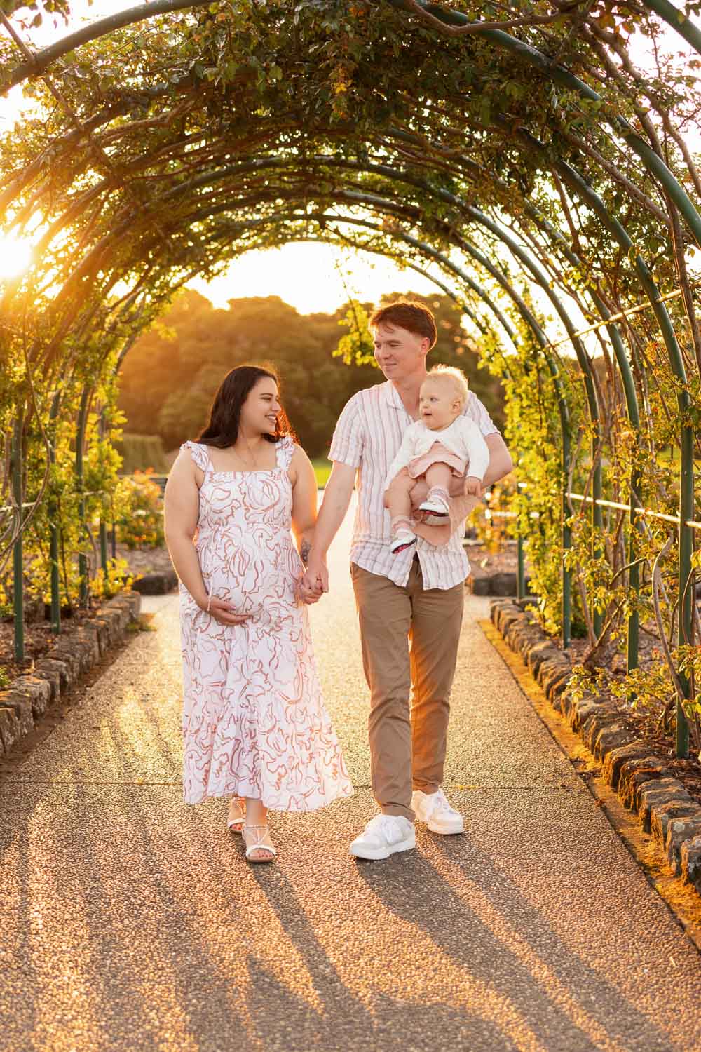 Auckland Maternity Photography 11 pregnant couple by maternity photographer siobhan kelly photography